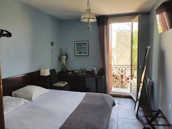 room-image