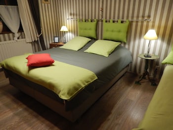 room-image