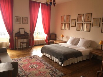 room-image