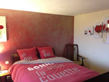 room-image