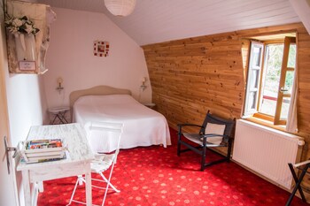 room-image