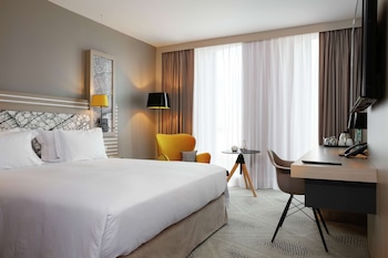 room-image