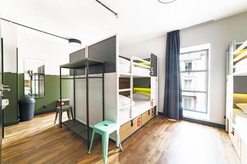 room-image