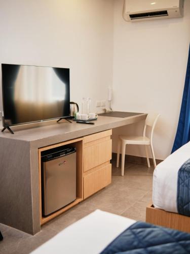 room-image