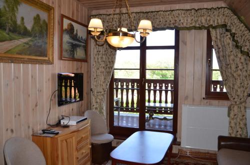 room-image