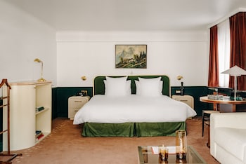 room-image