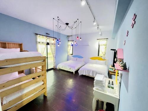 room-image