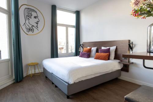 room-image