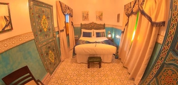 room-image