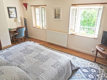 room-image