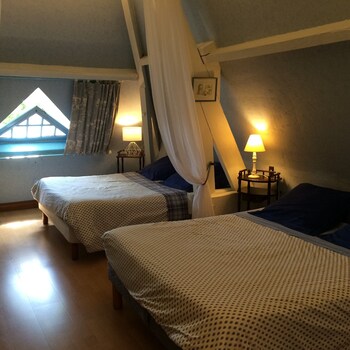 room-image