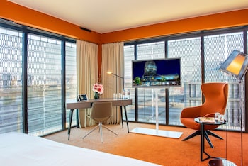 room-image