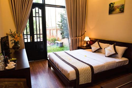 room-image