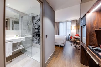 room-image