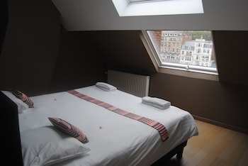 room-image
