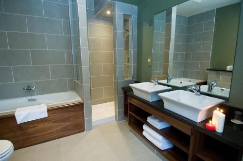 room-image
