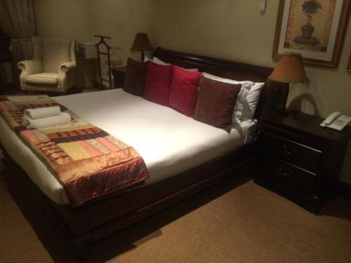room-image