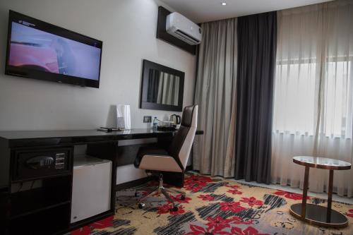 room-image