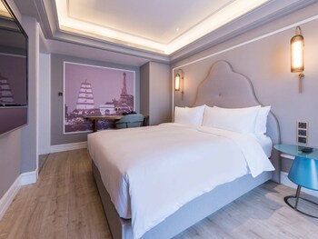 room-image