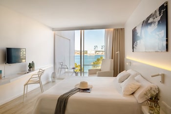 room-image