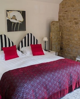 room-image