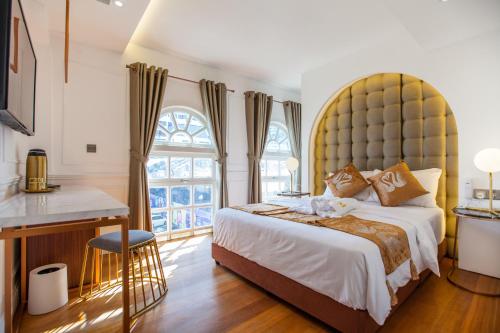 room-image