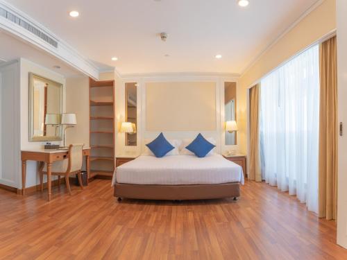 room-image