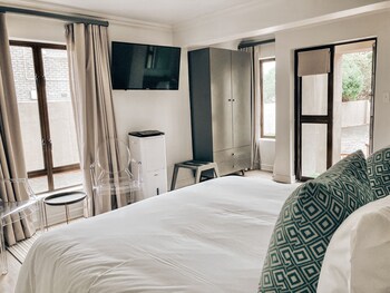 room-image