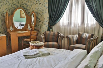 room-image