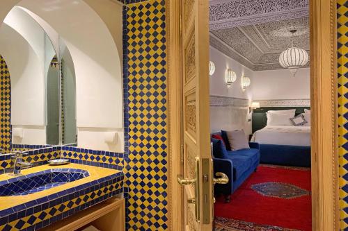 room-image