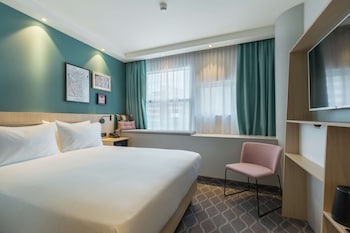 room-image