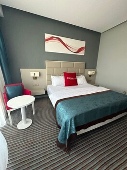 room-image