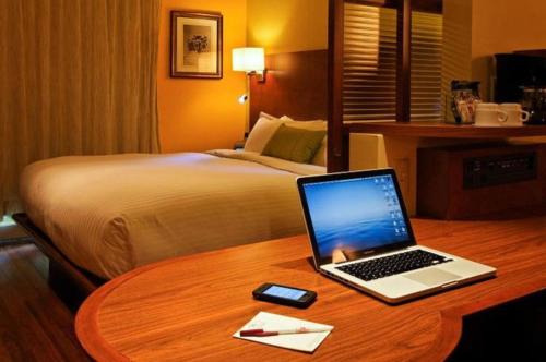 room-image