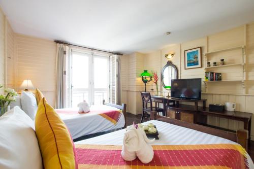 room-image