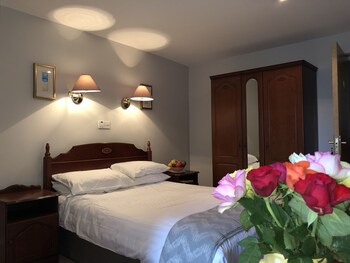 room-image
