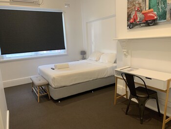 room-image