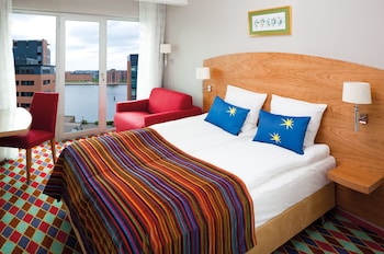 room-image