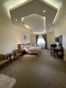 room-image