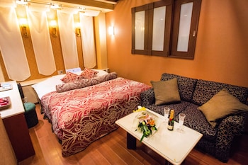room-image
