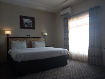 room-image
