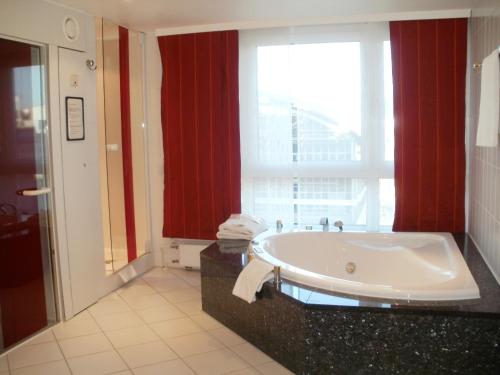 room-image