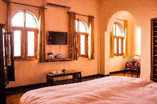 room-image