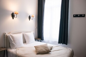 room-image