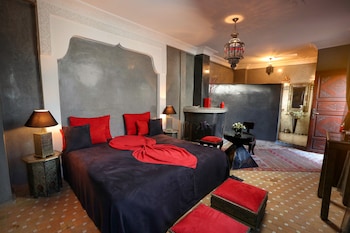 room-image