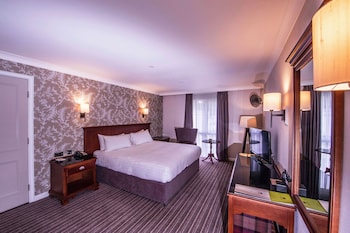 room-image