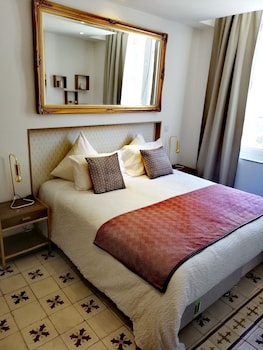 room-image