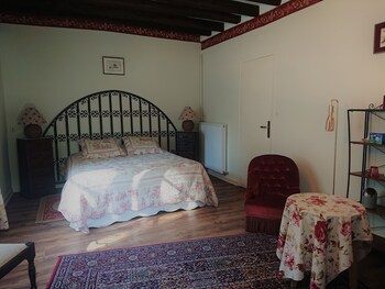 room-image