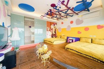 room-image