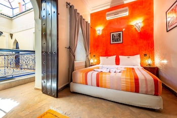room-image