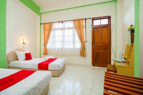 room-image